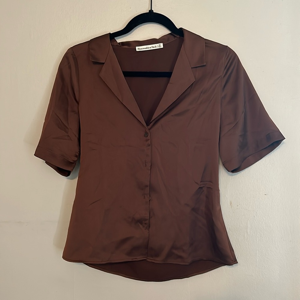 Abercrombie and Fitch silk top size XS